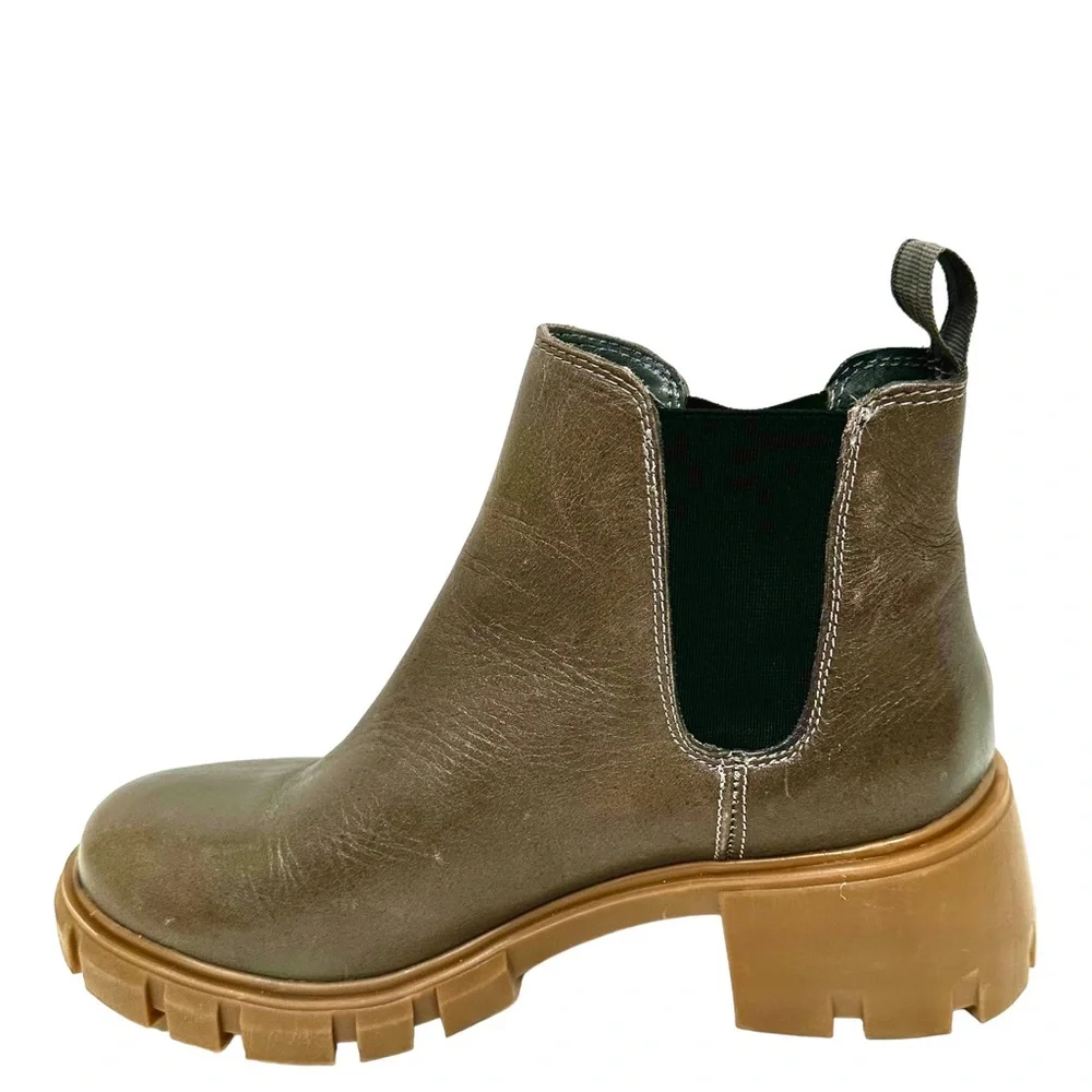 Steve Madden Howler Grey Boots. Size 7 1/2M. NWOB